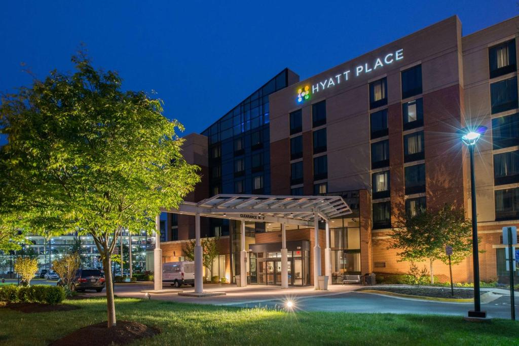Hyatt Place Herndon Dulles Airport – East